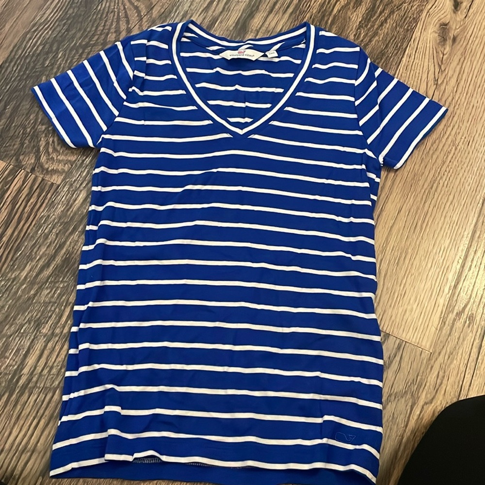 Vineyard Vines V-Neck XXS